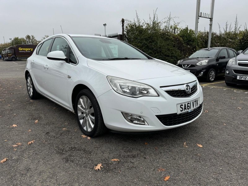 VAUXHALL ASTRA