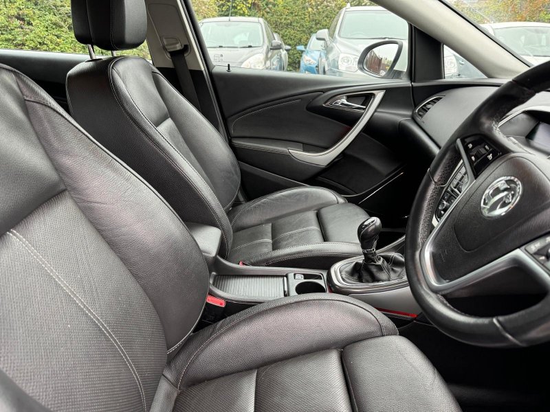 VAUXHALL ASTRA