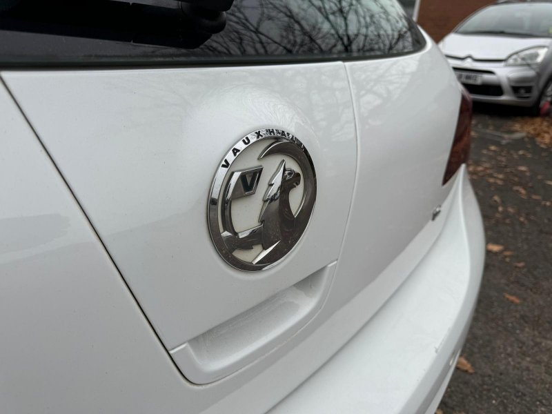 VAUXHALL ASTRA