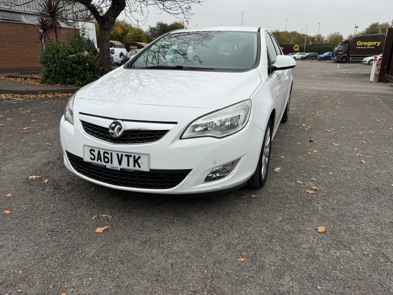 VAUXHALL ASTRA