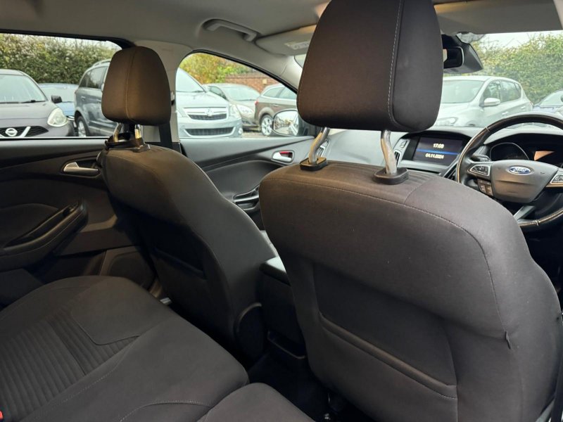 FORD FOCUS
