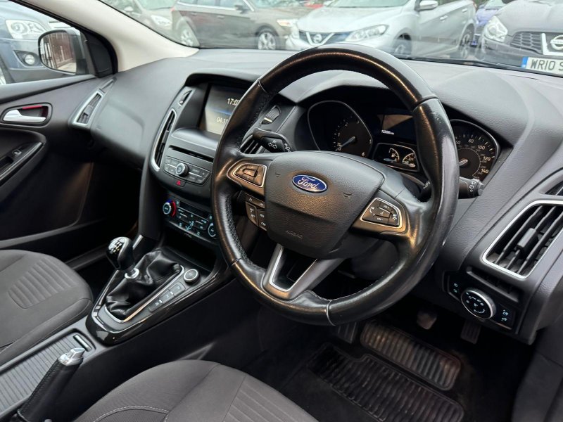FORD FOCUS