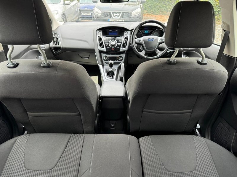 FORD FOCUS
