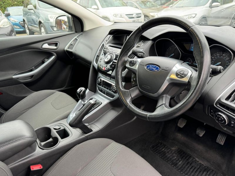 FORD FOCUS