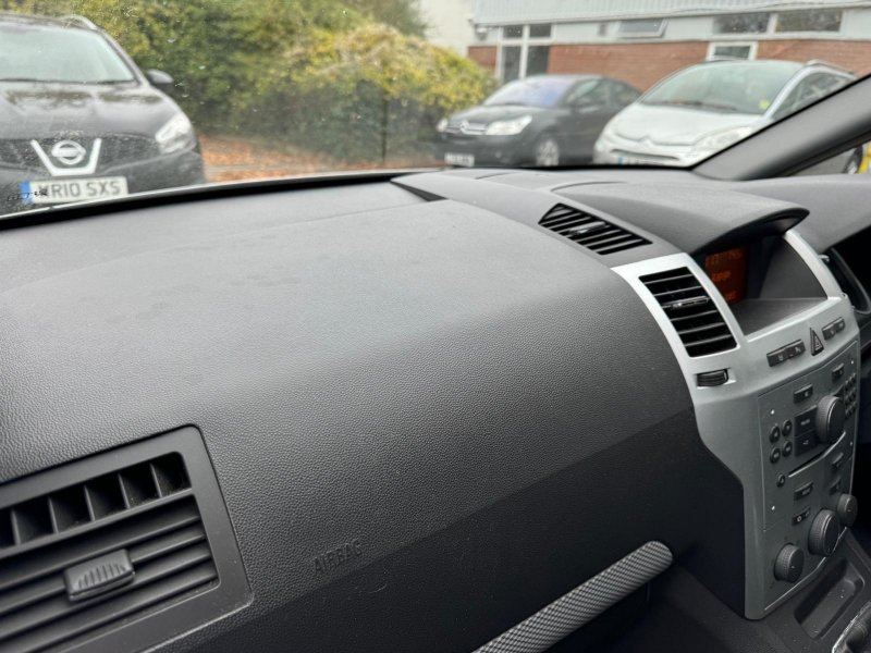 VAUXHALL ZAFIRA
