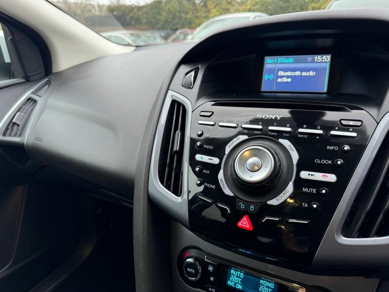FORD FOCUS