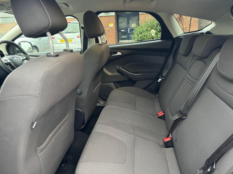 FORD FOCUS
