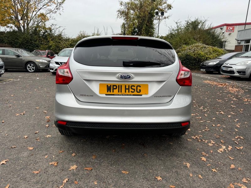 FORD FOCUS