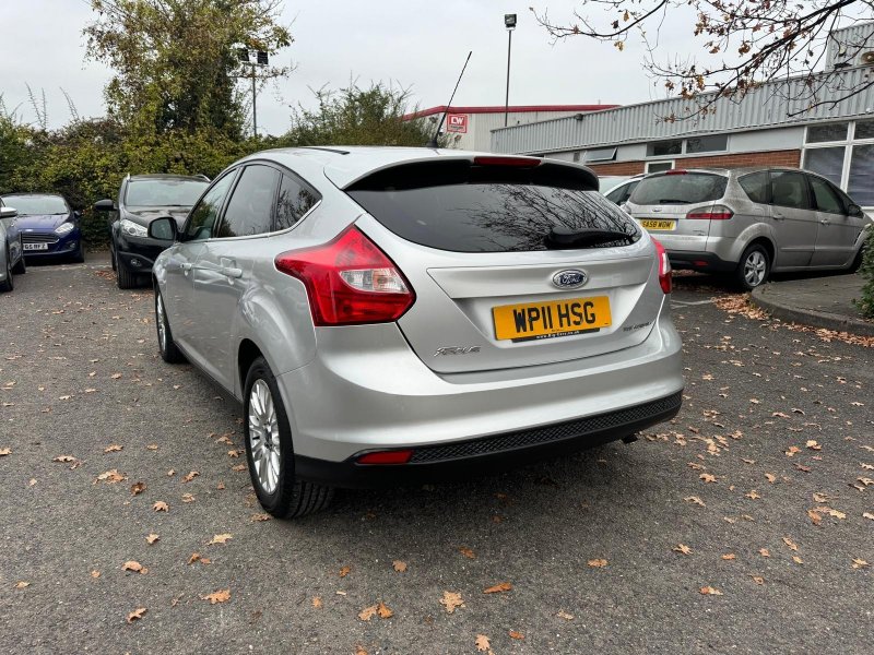 FORD FOCUS