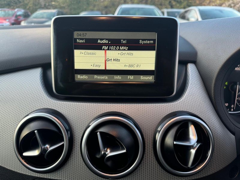 MERCEDES-BENZ B CLASS