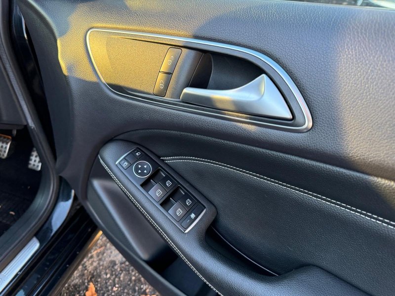 MERCEDES-BENZ B CLASS