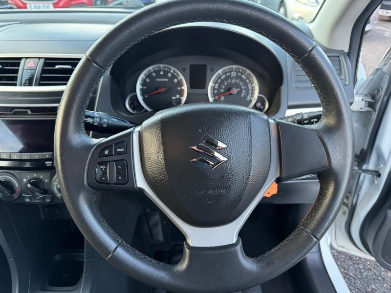 SUZUKI SWIFT