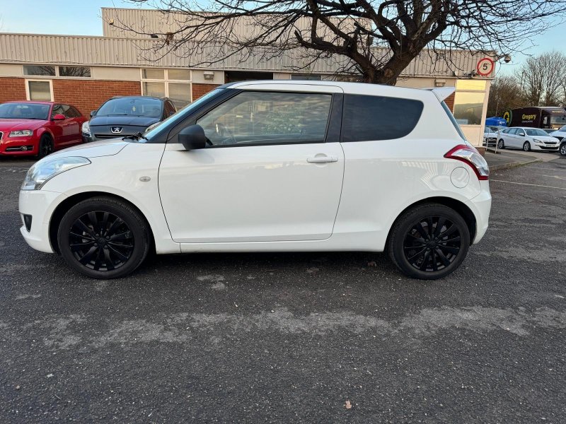 SUZUKI SWIFT