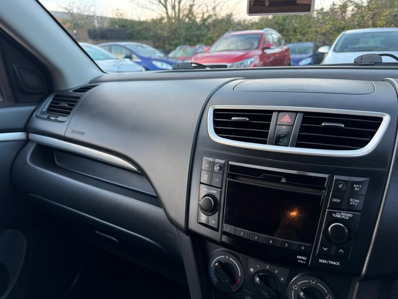 SUZUKI SWIFT