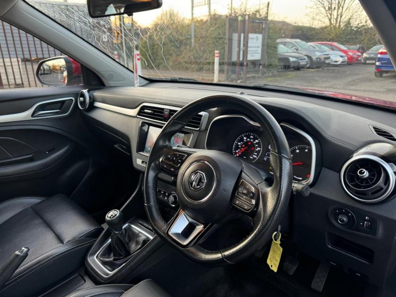MG ZS