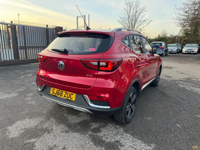 MG ZS
