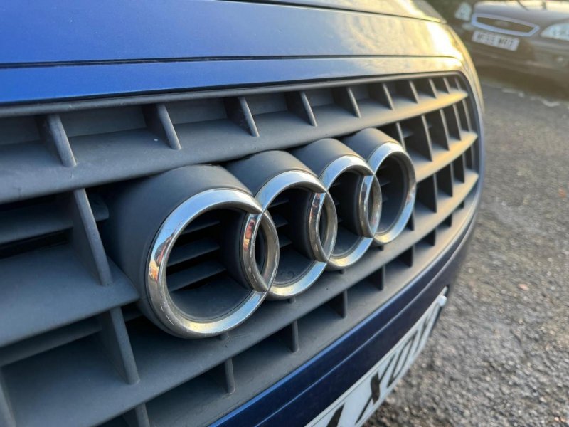 AUDI TT
