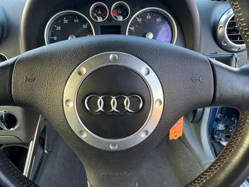 AUDI TT