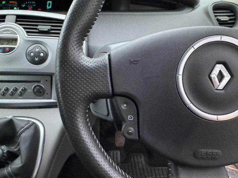 RENAULT SCENIC