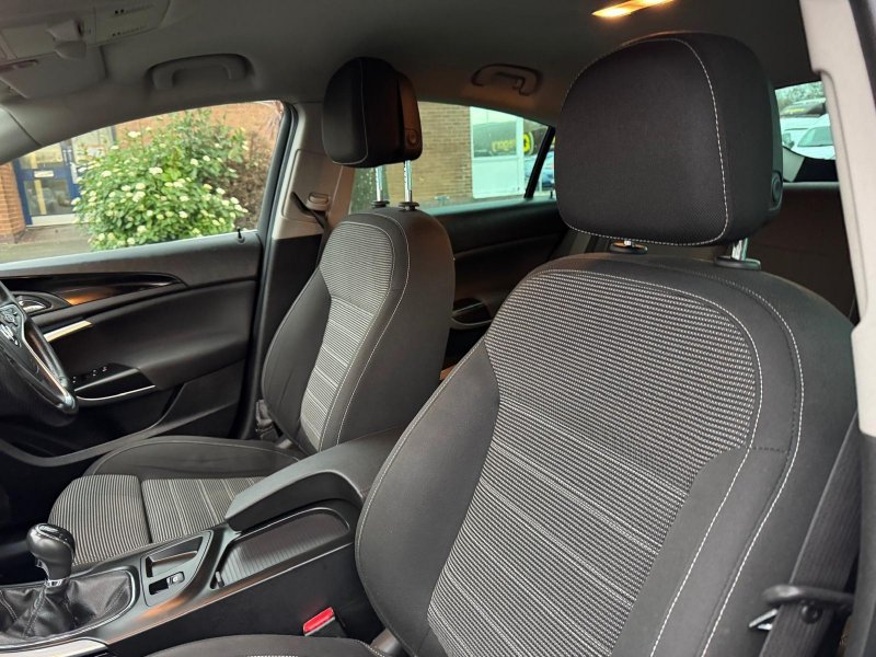 VAUXHALL INSIGNIA