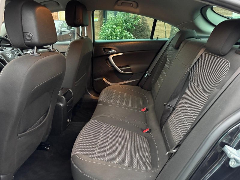 VAUXHALL INSIGNIA