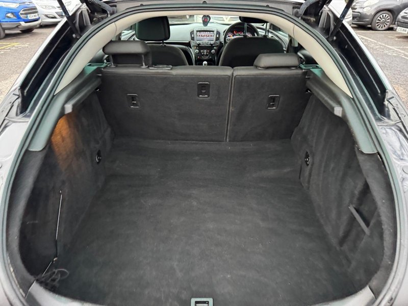 VAUXHALL INSIGNIA