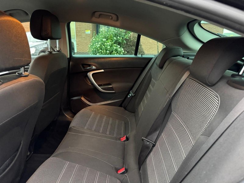 VAUXHALL INSIGNIA