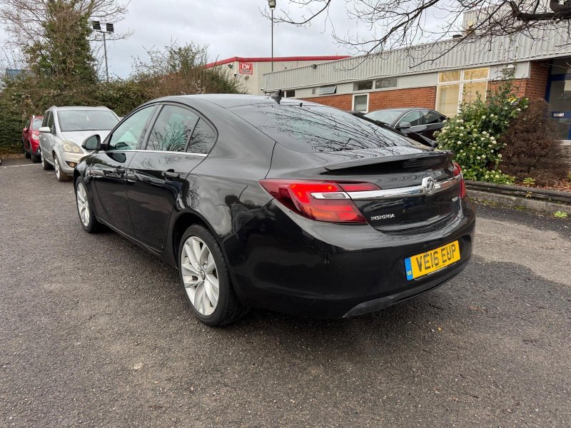 VAUXHALL INSIGNIA