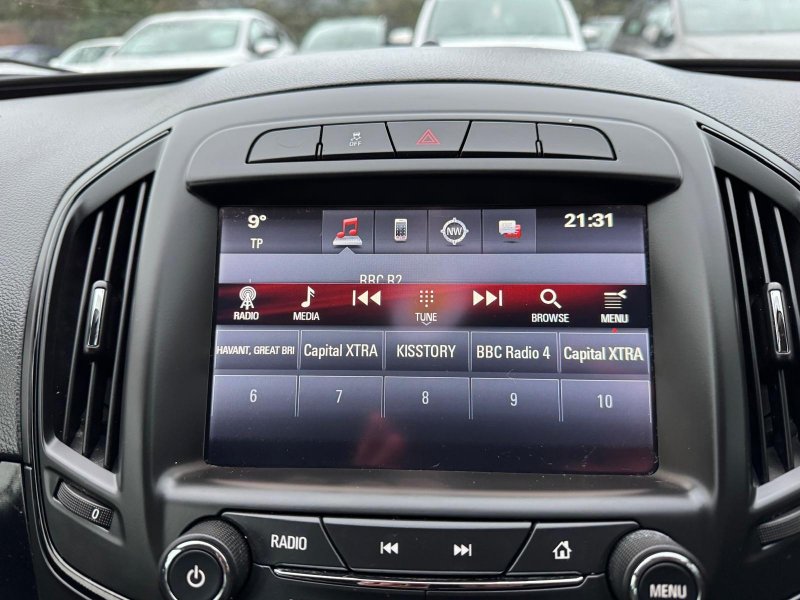 VAUXHALL INSIGNIA