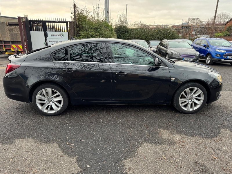 VAUXHALL INSIGNIA