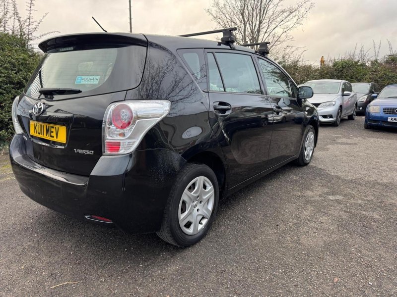 TOYOTA VERSO