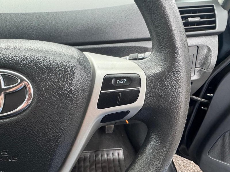 TOYOTA VERSO