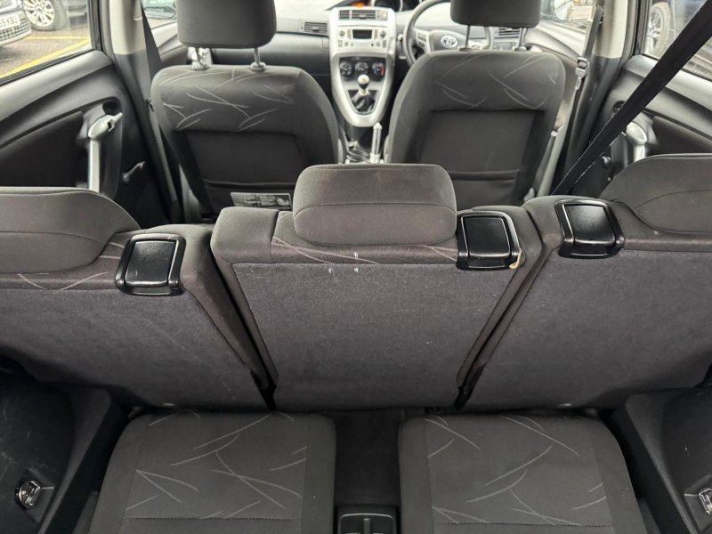 TOYOTA VERSO