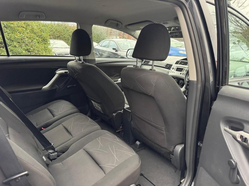 TOYOTA VERSO