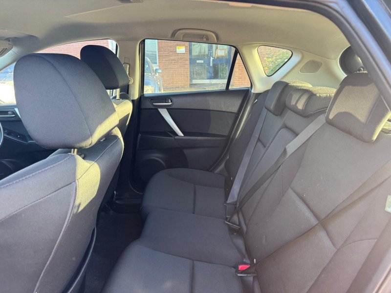 MAZDA MAZDA3