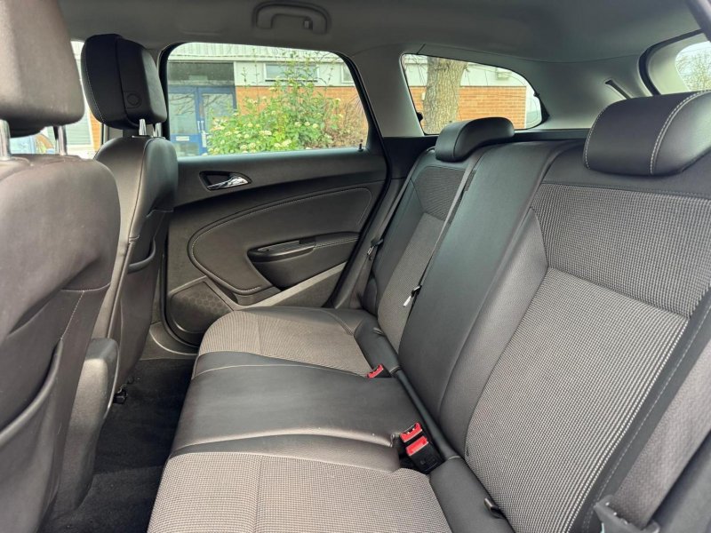 VAUXHALL ASTRA