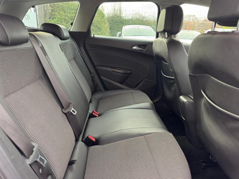 VAUXHALL ASTRA