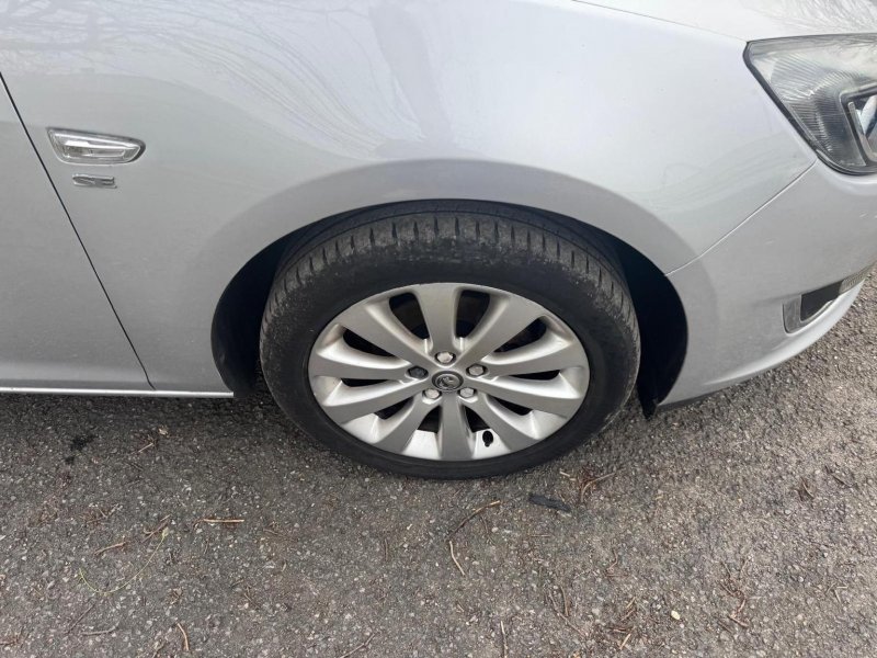 VAUXHALL ASTRA