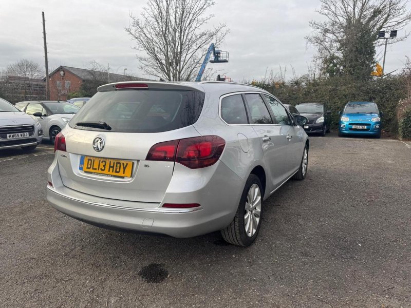 VAUXHALL ASTRA