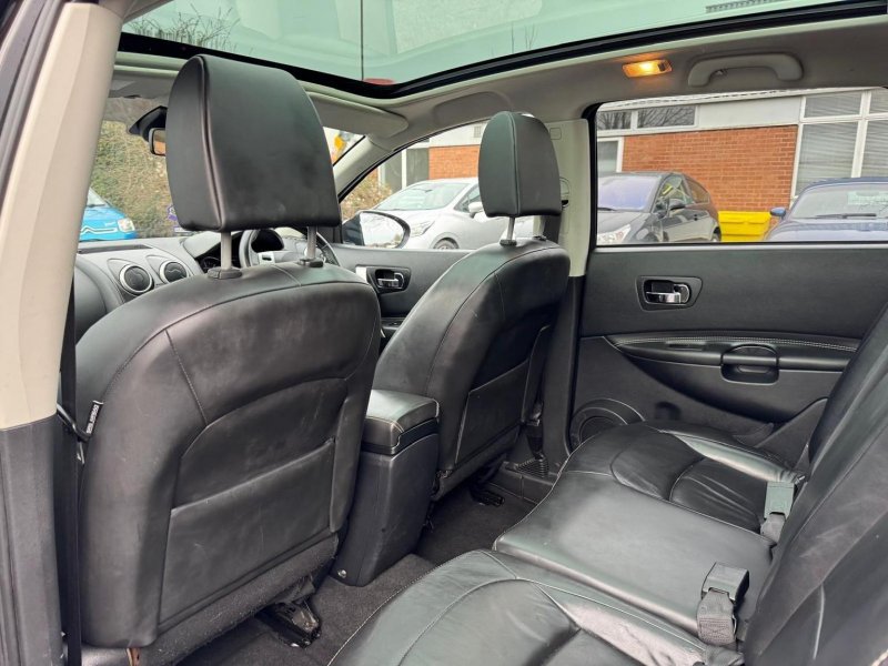 NISSAN QASHQAI+2