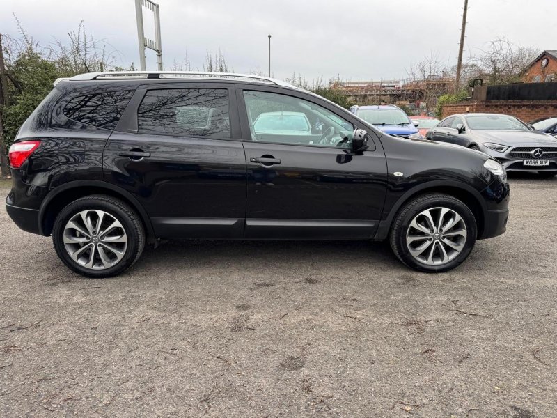 NISSAN QASHQAI+2