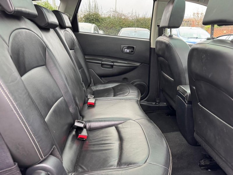 NISSAN QASHQAI+2