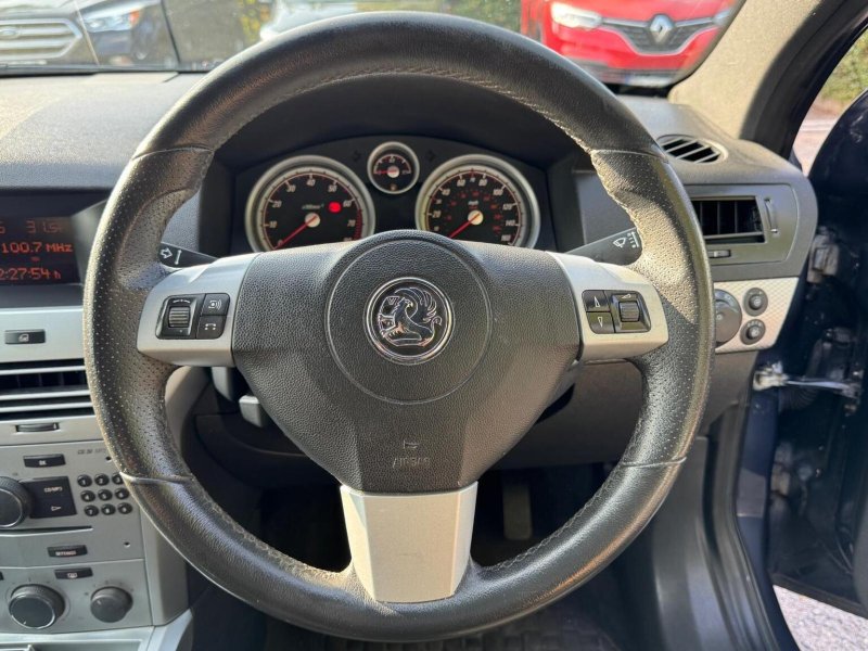VAUXHALL ASTRA