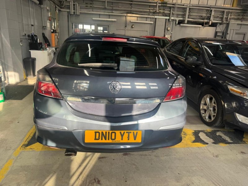 VAUXHALL ASTRA